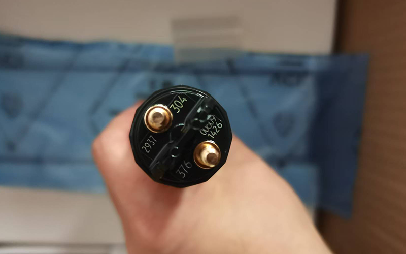 Форсунка топливная 5272937, 0445120304