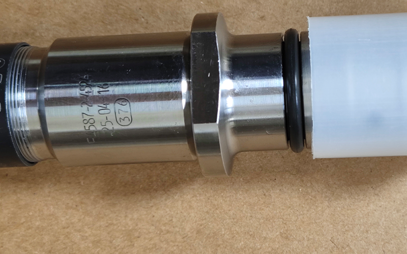 Форсунка топливная 5307809/0445120377